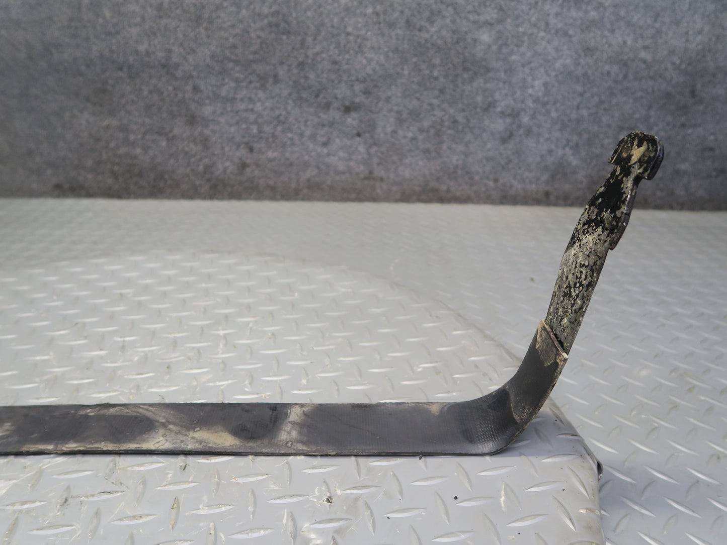 79-83 Datsun Nissan 280ZX S130 Set of 2 Fuel Gas Tank Strap Mount Bracket OEM