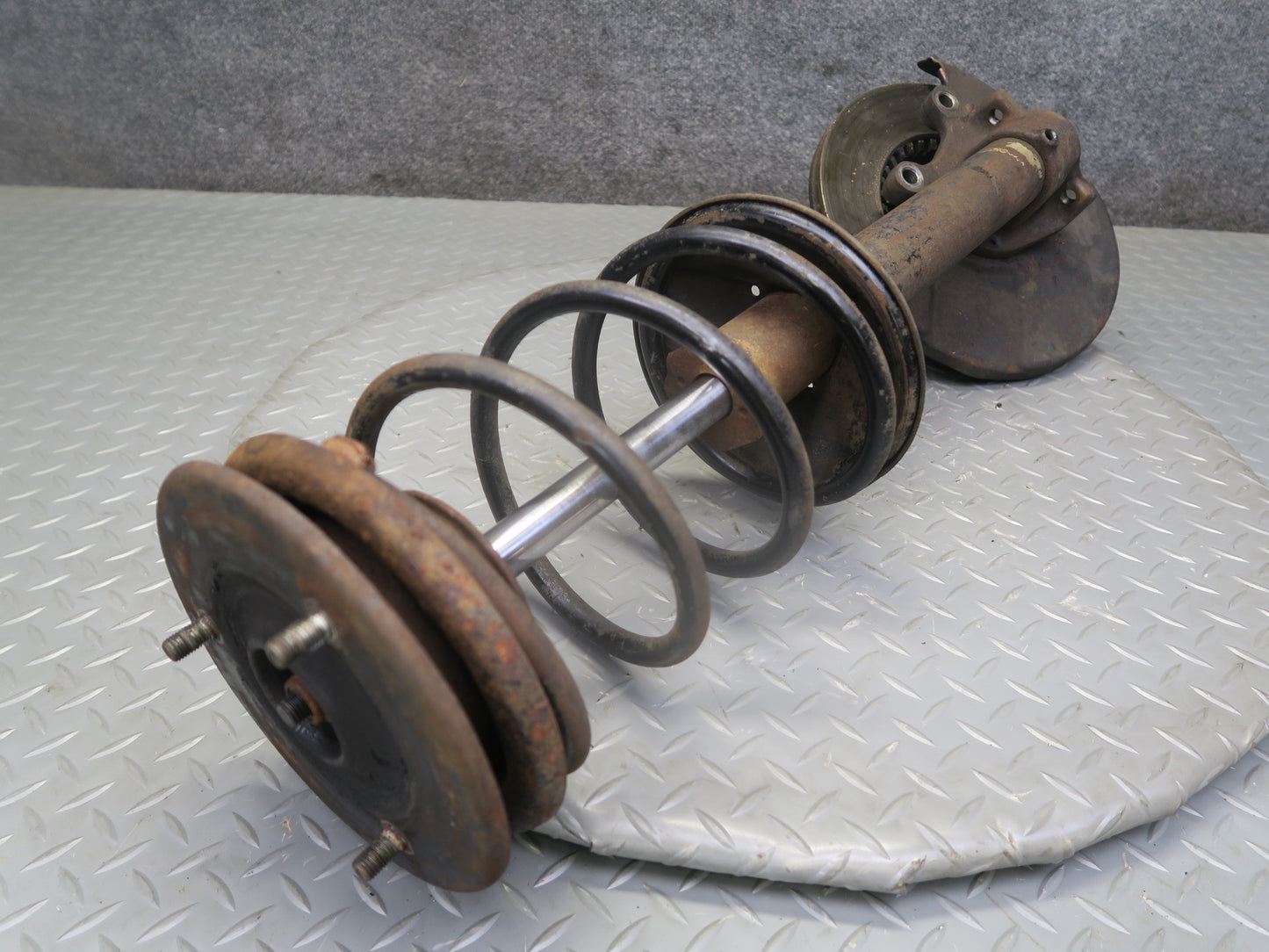 82-83 Datsun 280ZX S130 2+2 NA Front Right Shock Strut w Spindle Knuckle OEM