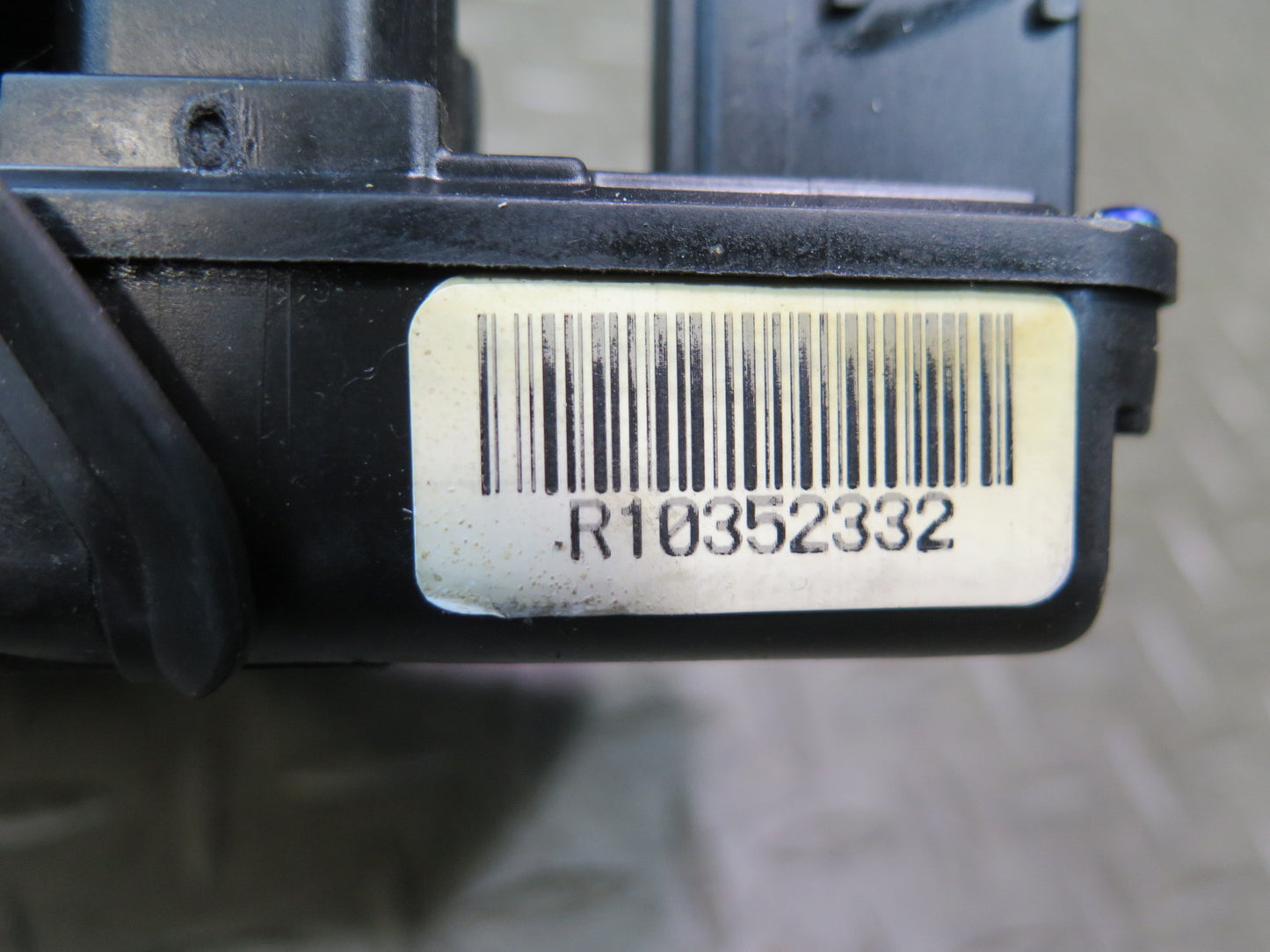 05-13 Chevrolet Corvette C6 Right Passenger Door Lock Handle Cable 10352332 OEM