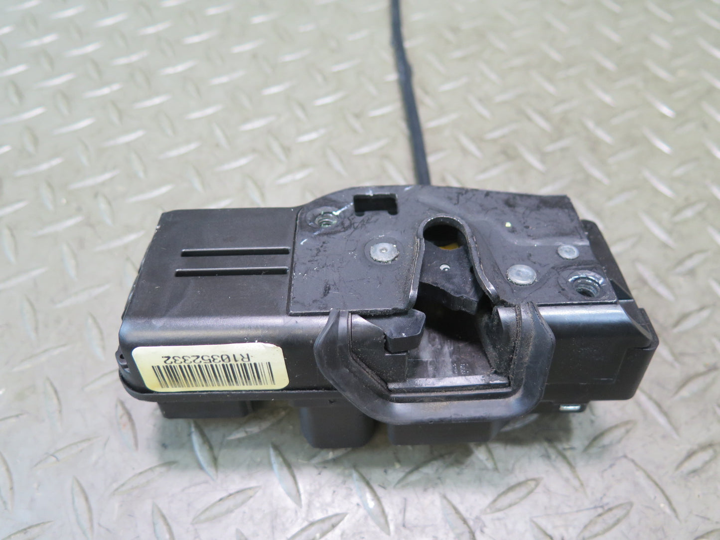 05-13 Chevrolet Corvette C6 Right Passenger Door Lock Handle Cable 10352332 OEM