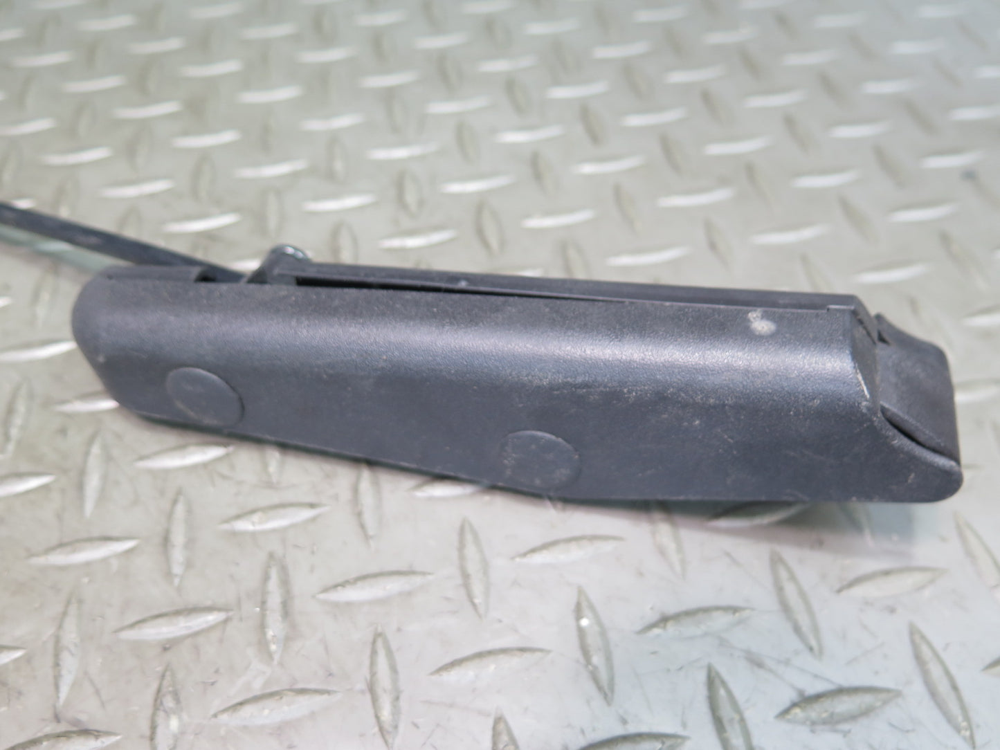 05-13 Chevrolet Corvette C6 Right Passenger Door Lock Handle Cable 10352332 OEM