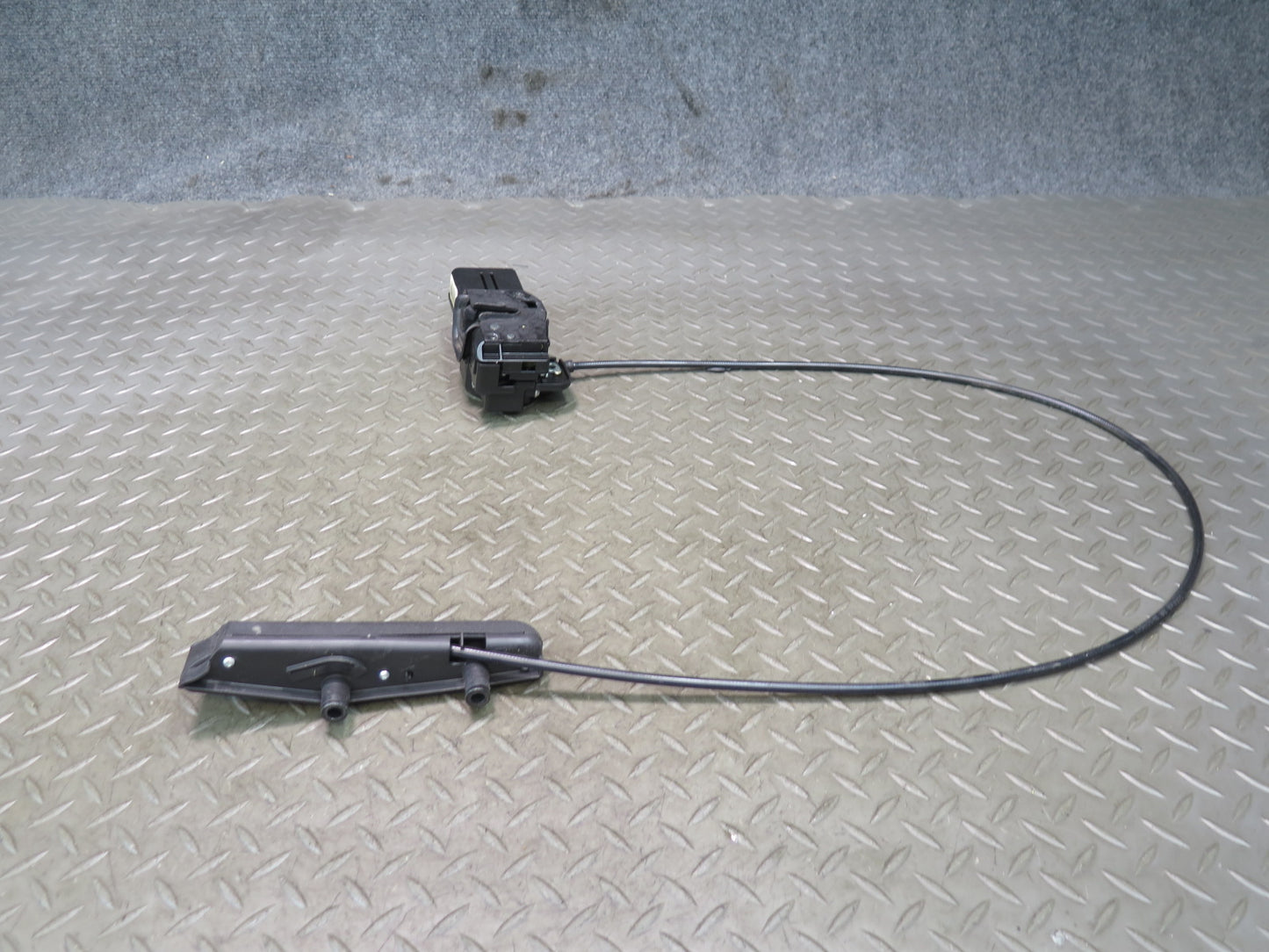05-13 Chevrolet Corvette C6 Right Passenger Door Lock Handle Cable 10352332 OEM