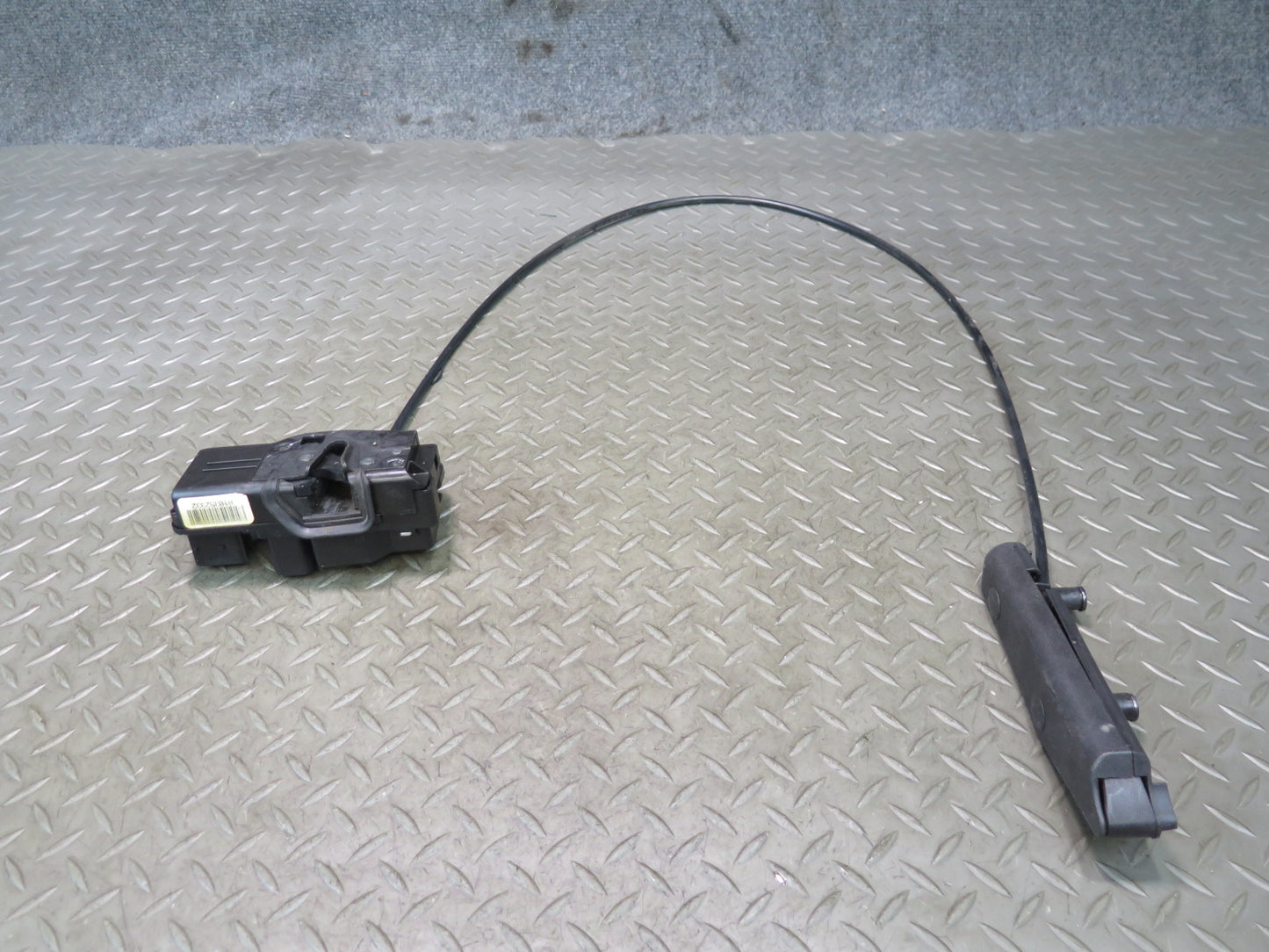 05-13 Chevrolet Corvette C6 Right Passenger Door Lock Handle Cable 10352332 OEM