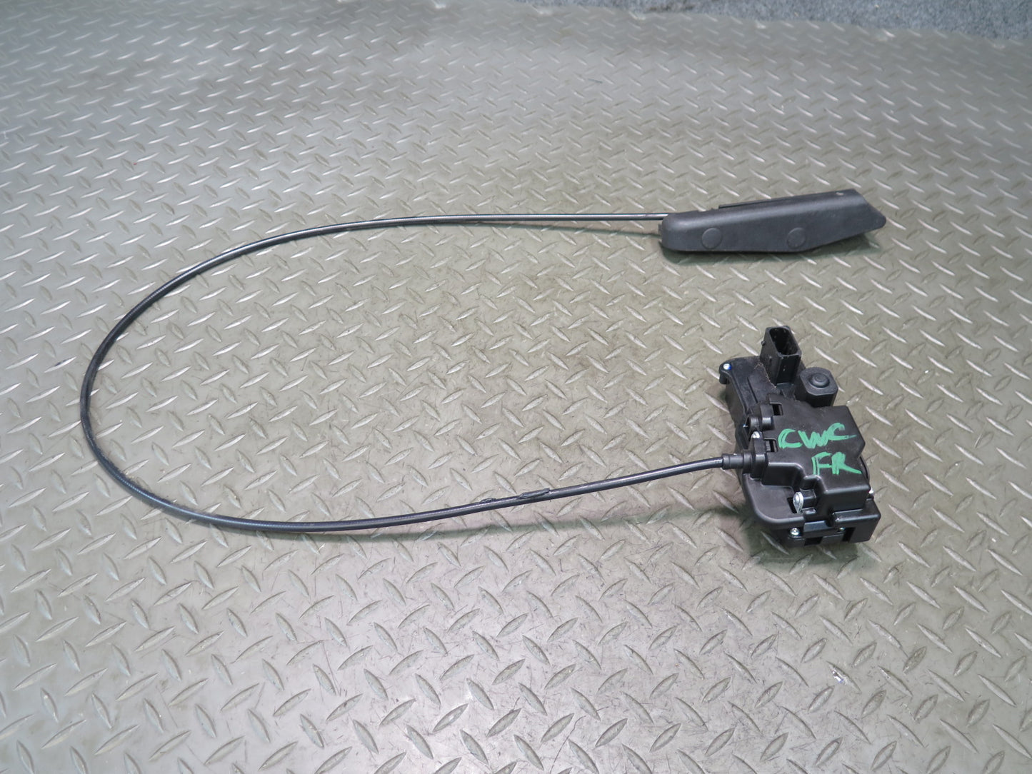 05-13 Chevrolet Corvette C6 Right Passenger Door Lock Handle Cable 10352332 OEM