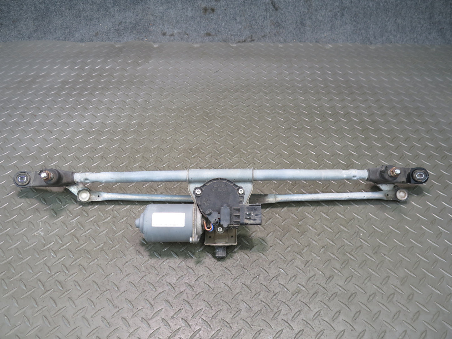 11-18 Jeep Wrangler JK Windshield Wiper Transmission Linkage w Motor OEM
