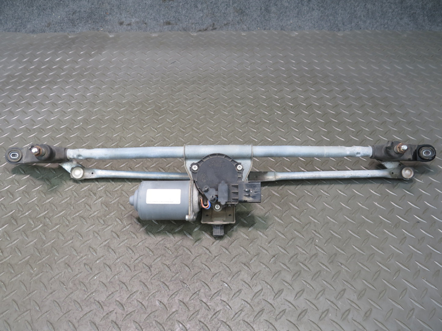 11-18 Jeep Wrangler JK Windshield Wiper Transmission Linkage w Motor OEM
