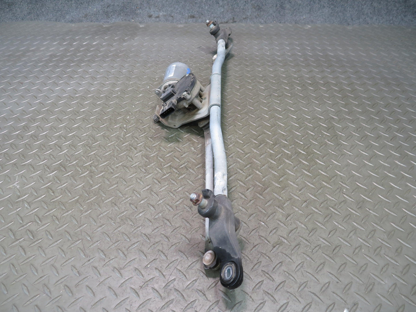 11-18 Jeep Wrangler JK Windshield Wiper Transmission Linkage w Motor OEM