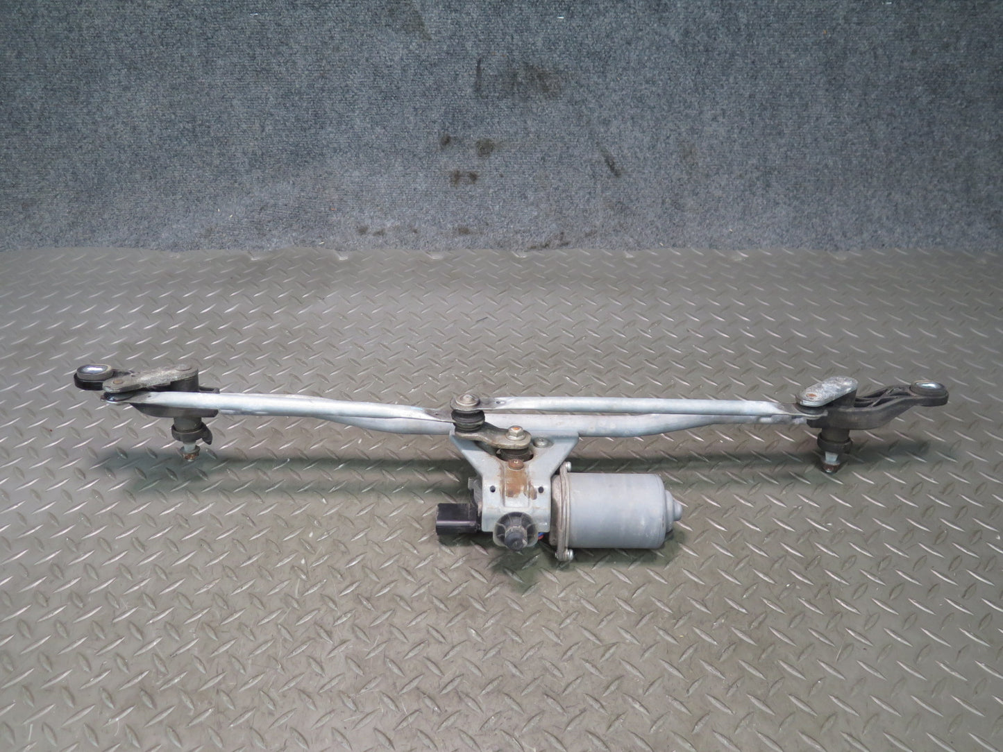 11-18 Jeep Wrangler JK Windshield Wiper Transmission Linkage w Motor OEM