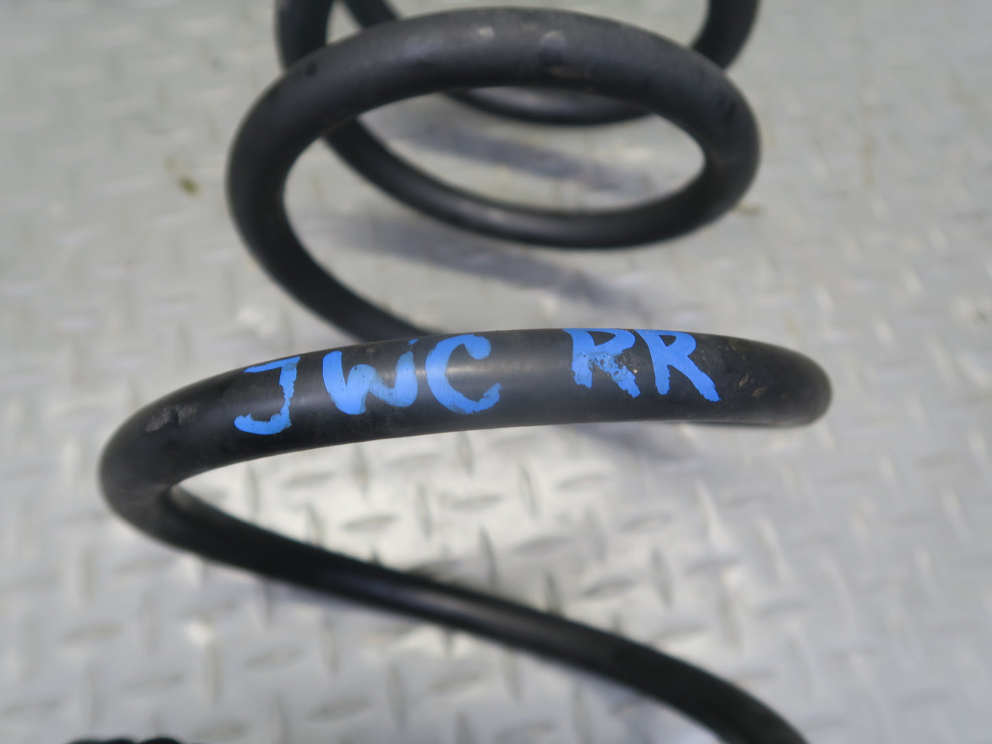 11-18 Jeep Wrangler JK Set of 2 Rear Left & Right Coil Spring 68004459AA OEM