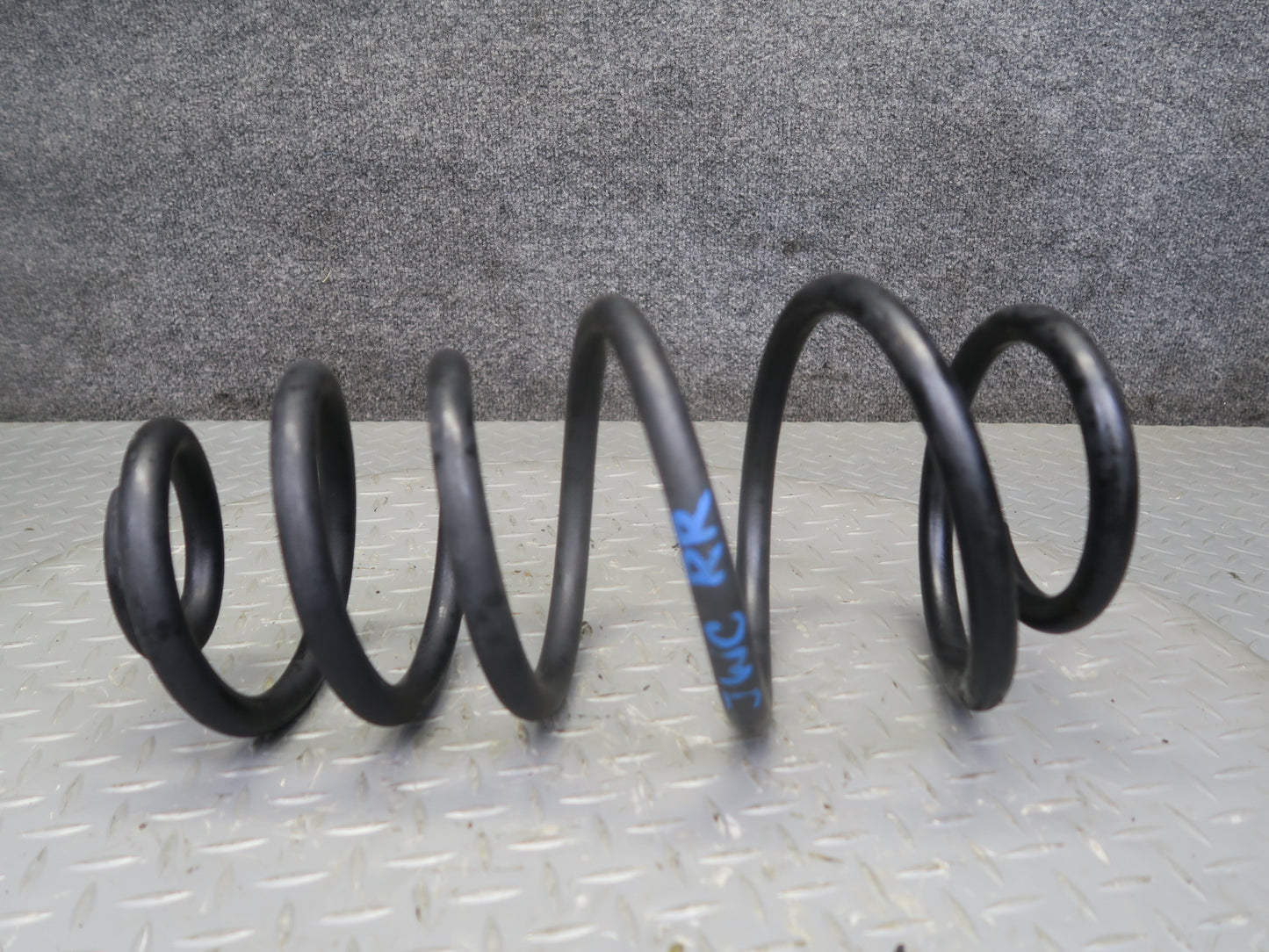11-18 Jeep Wrangler JK Set of 2 Rear Left & Right Coil Spring 68004459AA OEM
