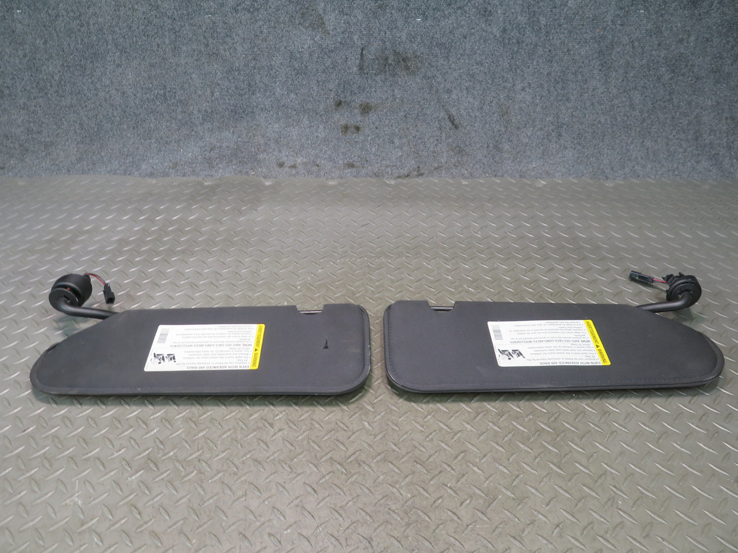 05-13 Chevrolet Corvette C6 Coupe Set of 2 Left & Right Sun Visor Black OEM