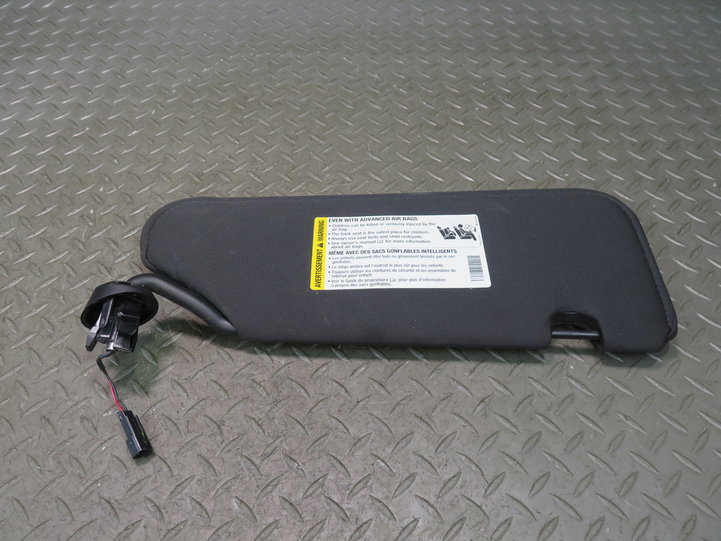 05-13 Chevrolet Corvette C6 Coupe Set of 2 Left & Right Sun Visor Black OEM