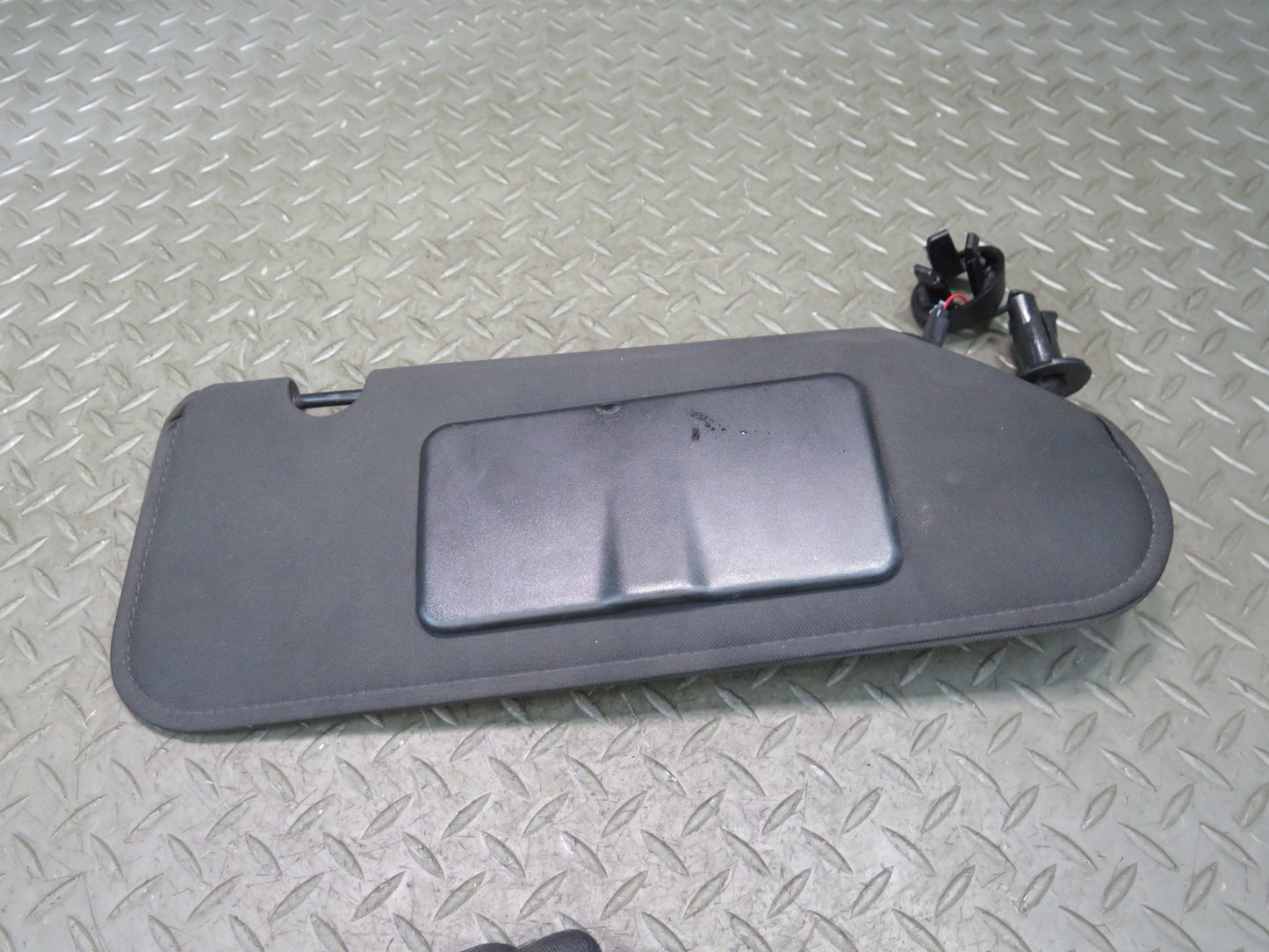 05-13 Chevrolet Corvette C6 Coupe Set of 2 Left & Right Sun Visor Black OEM