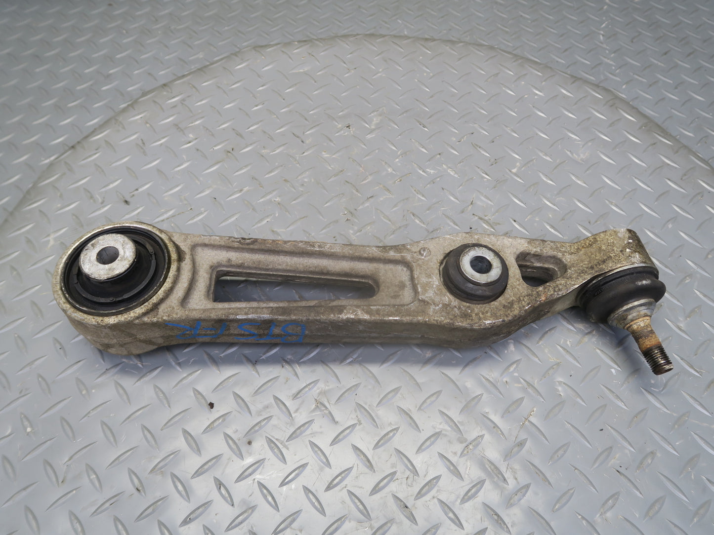 2016-2019 Tesla Model S 75D AWD Front Right Pass Side Lower Control Arm Set