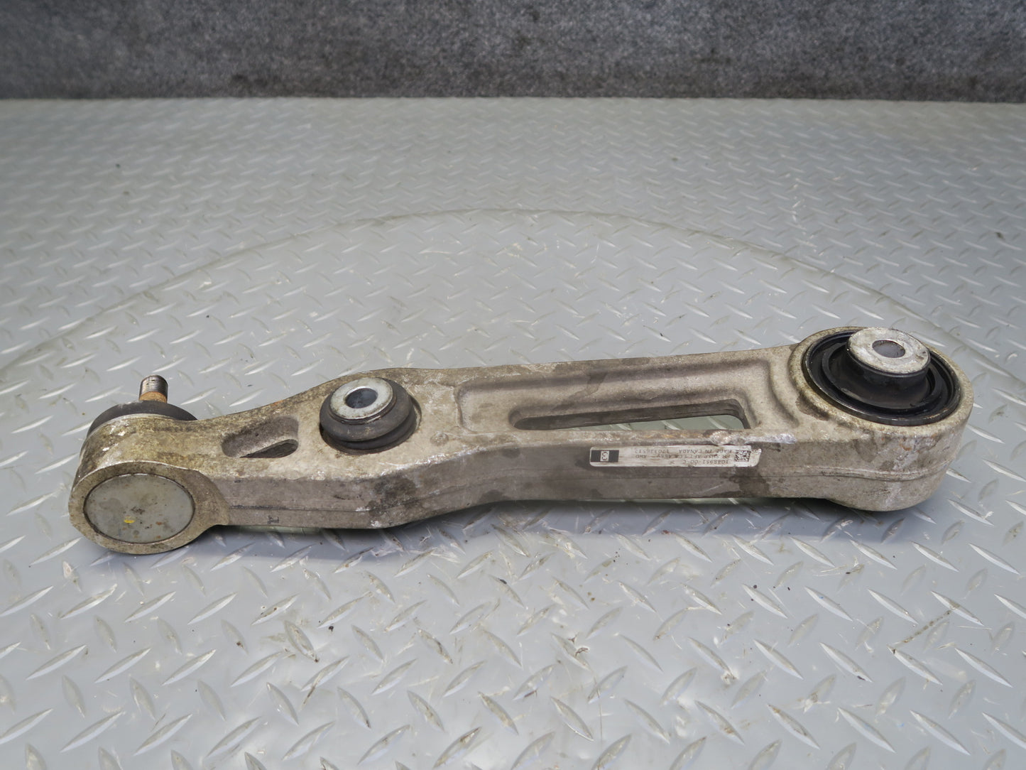 2016-2019 Tesla Model S 75D AWD Front Right Pass Side Lower Control Arm Set