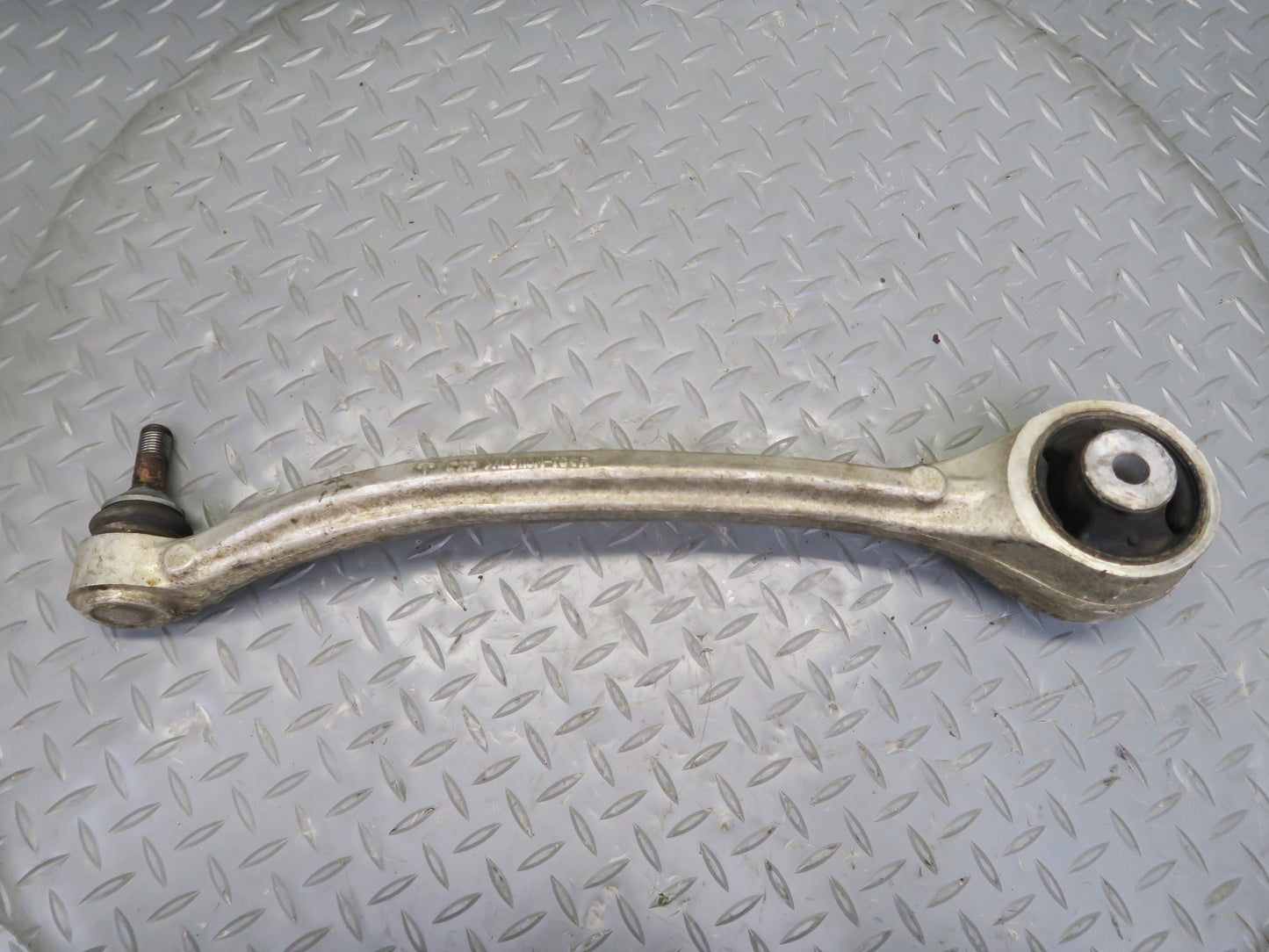 2016-2019 Tesla Model S 75D AWD Front Right Pass Side Lower Control Arm Set