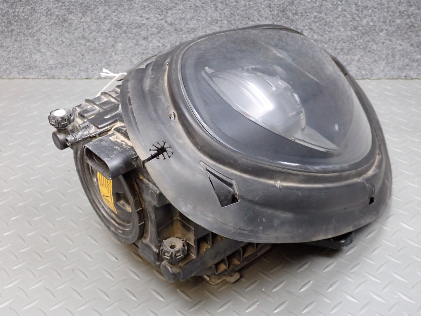 2015-2018 Porsche Macan Front Right Xenon Headlight Lamp W/ Ballast
