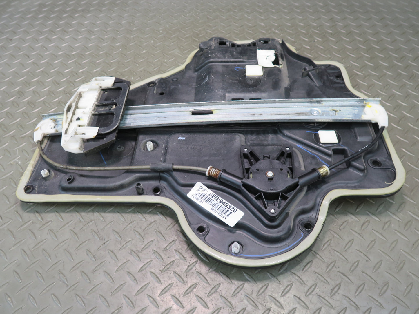 11-17 Jeep Wrangler JK 4-DOOR Rear Right Door Window Regulator w Motor OEM