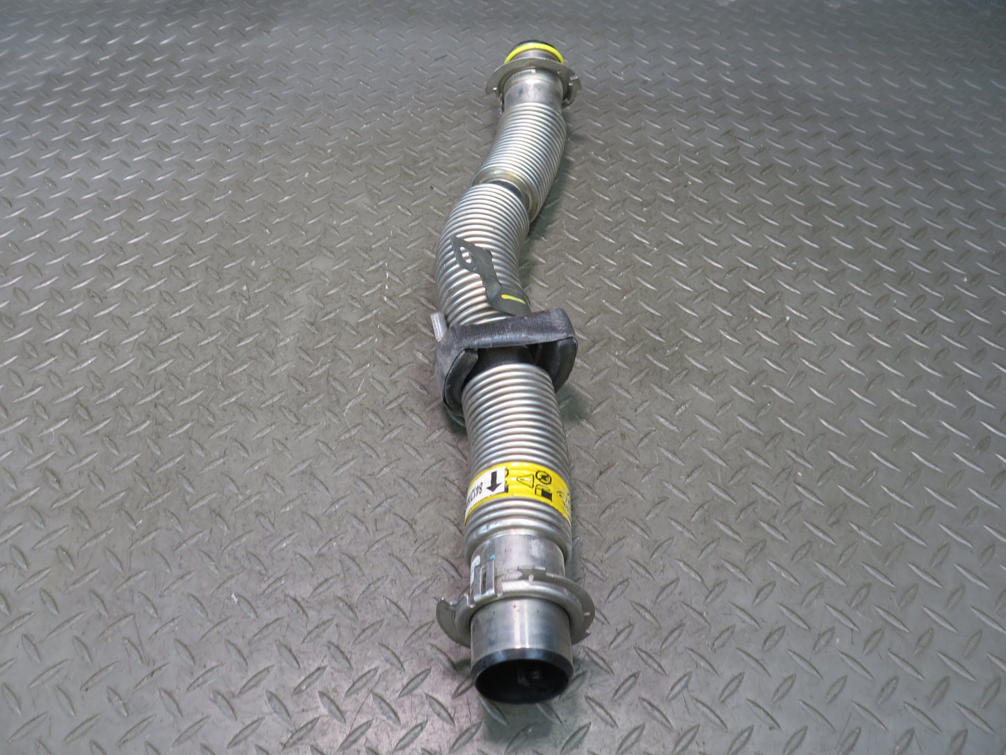 14-19 Chevrolet Corvette C7 Gas Fuel Feed Hose Line Tube Pipe 84120906 OEM
