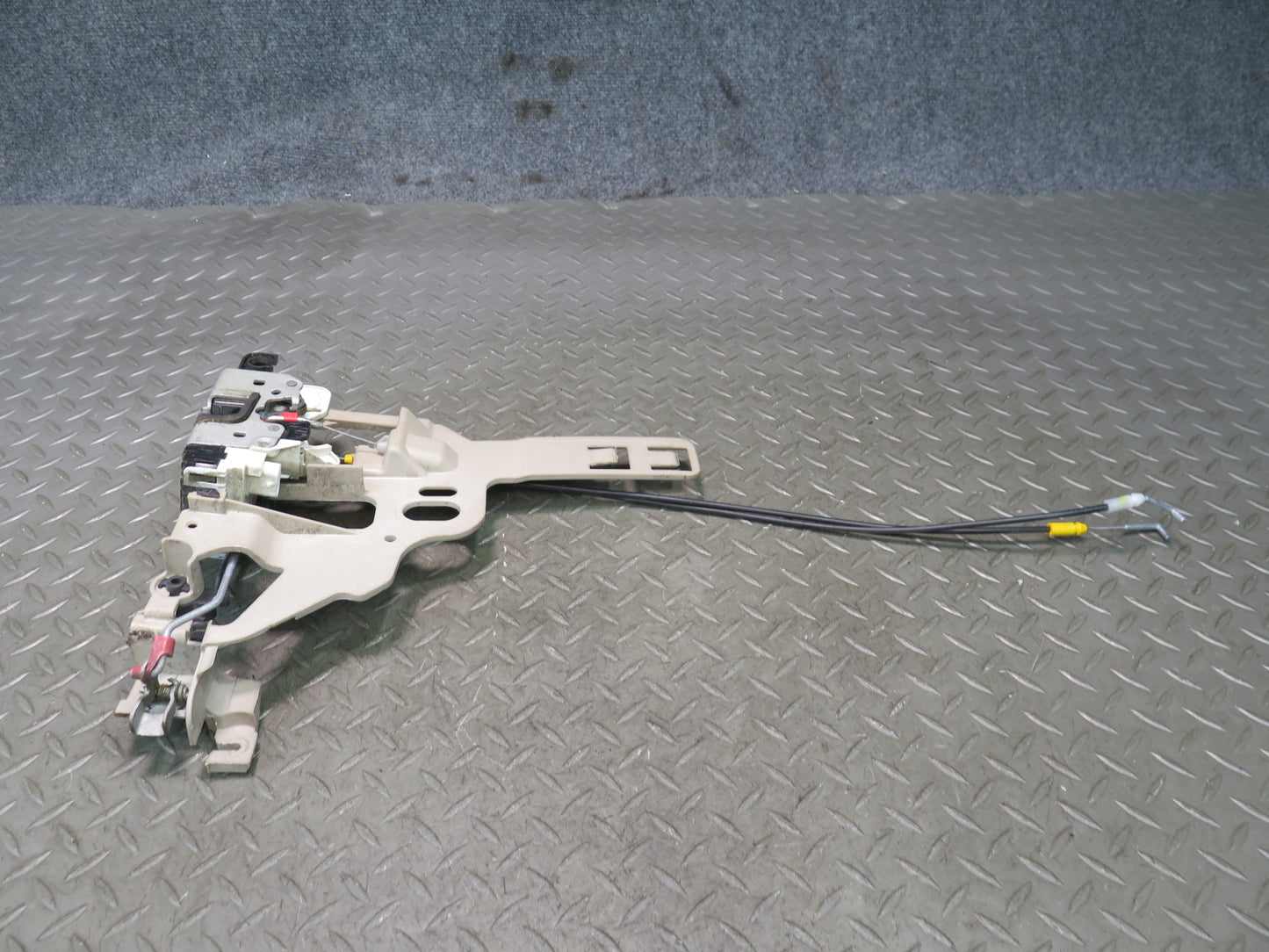 11-17 Jeep Wrangler JK  Front Right Door Latch Actuator 04589276AK OEM
