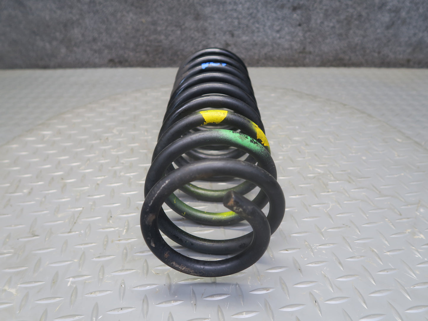 84-89 Nissan Z31 300ZX 2+2 NA Set of 2 Rear Left Right Coil Spring OEM
