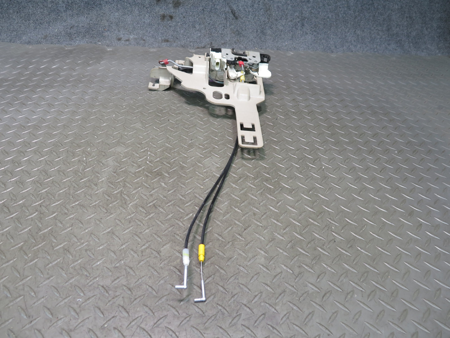 11-17 Jeep Wrangler JK  Front Right Door Latch Actuator 04589276AK OEM