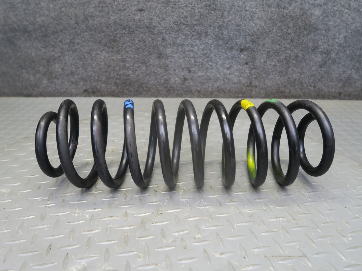 84-89 Nissan Z31 300ZX 2+2 NA Set of 2 Rear Left Right Coil Spring OEM