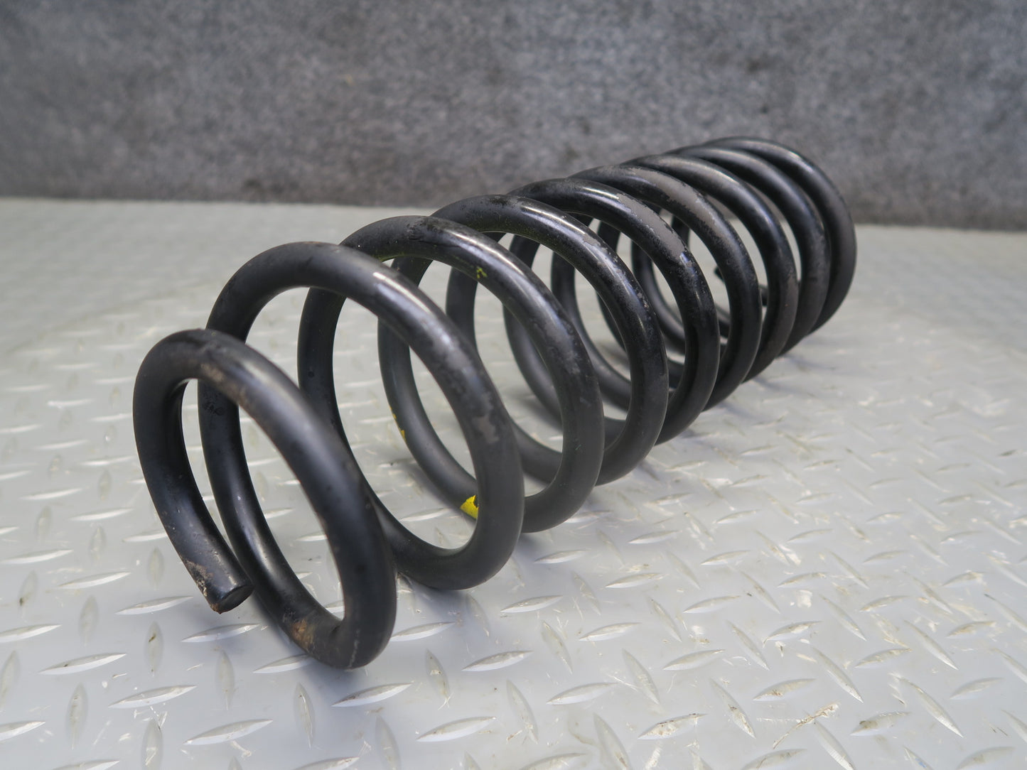 84-89 Nissan Z31 300ZX 2+2 NA Set of 2 Rear Left Right Coil Spring OEM