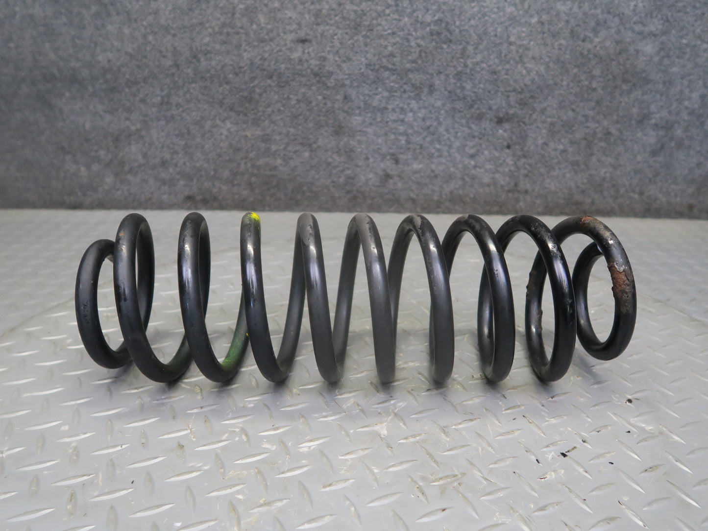 84-89 Nissan Z31 300ZX 2+2 NA Set of 2 Rear Left Right Coil Spring OEM