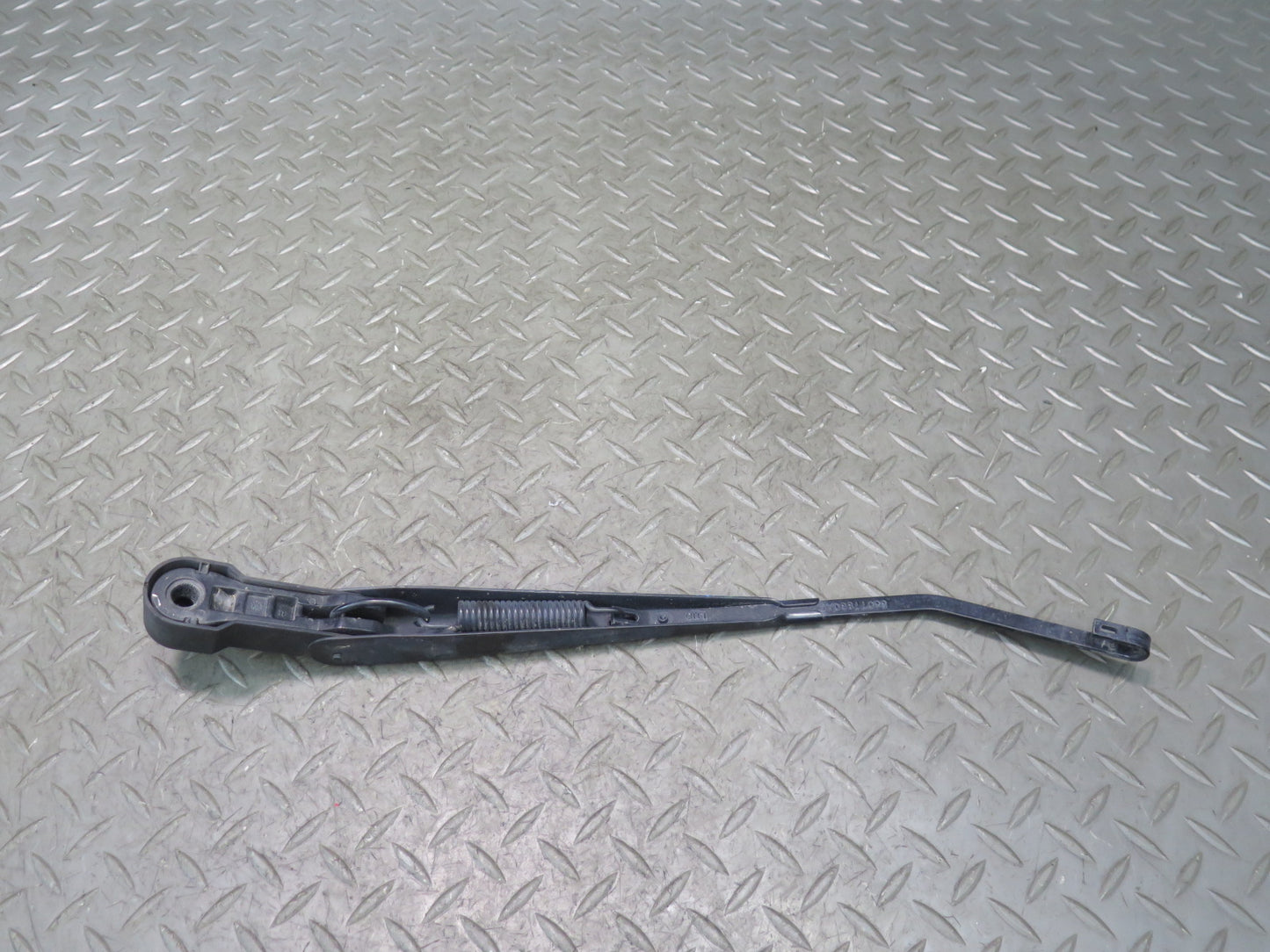 09-17 Jeep Wrangler JK Set of 2 Front Left & Right Windshield Wiper Arm OEM