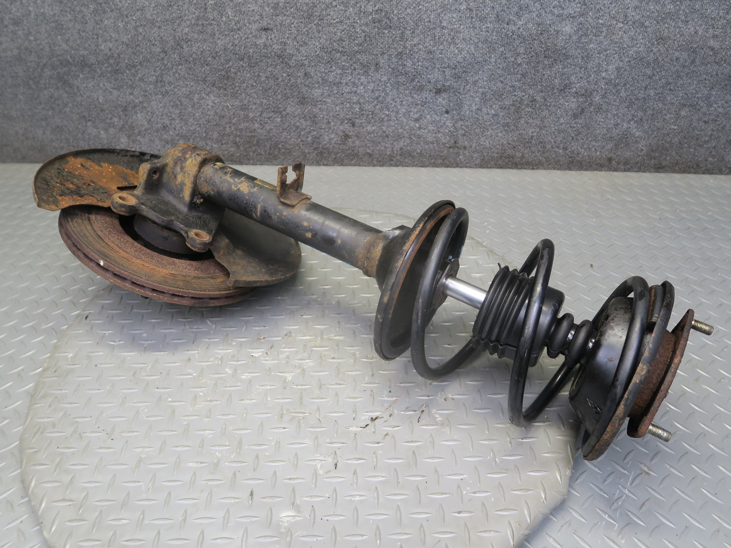 87-89 Nissan Z31 300ZX NA Front Left Spindle Knuckle Wheel Hub Strut Rotor OEM