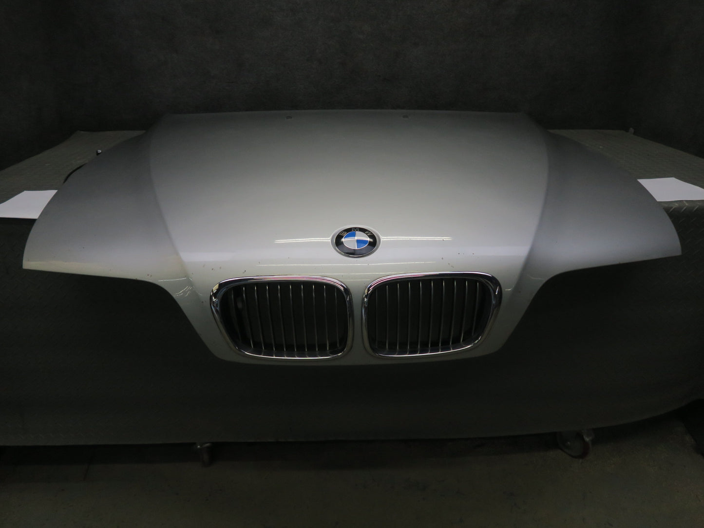 99-03 BMW E39 540ia Front Hood Bonnet Shell Panel Titan Silver OEM