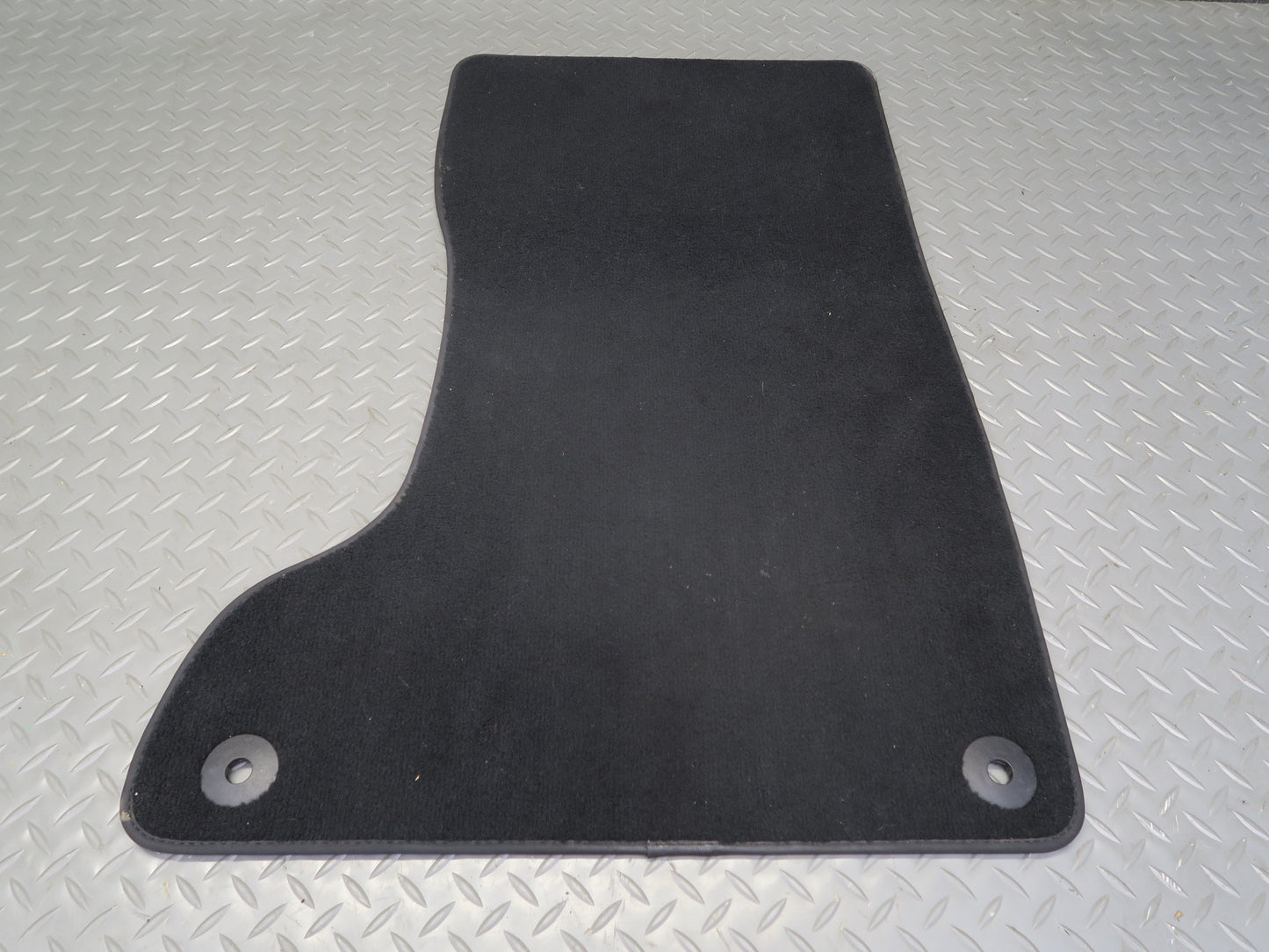 2017-2020 Maserati Levante M161 Front & Rear Carpet Floor MAT Cover Set