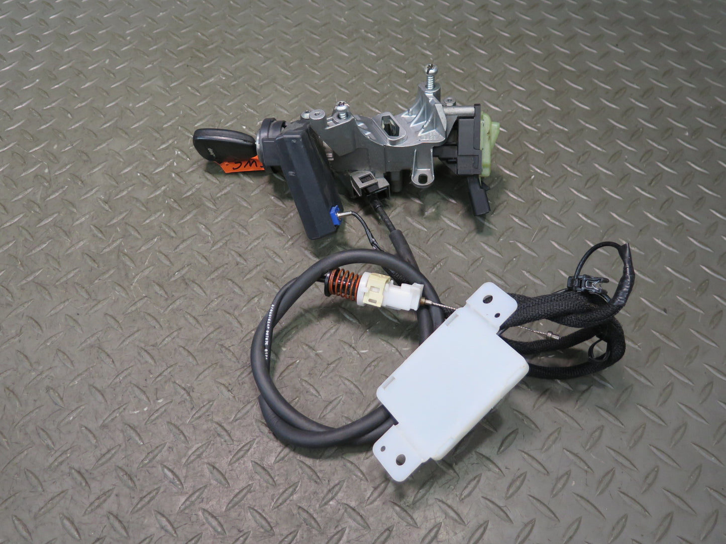 11-18 Jeep Wrangler JK Keyless Entry ECU Control Module Antenna Lock KEY Set OEM