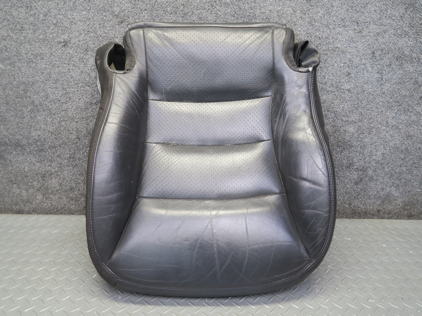 05-10 Chevrolet Corvette C6 Front Left Seat Lower Leather Cushion Black OEM