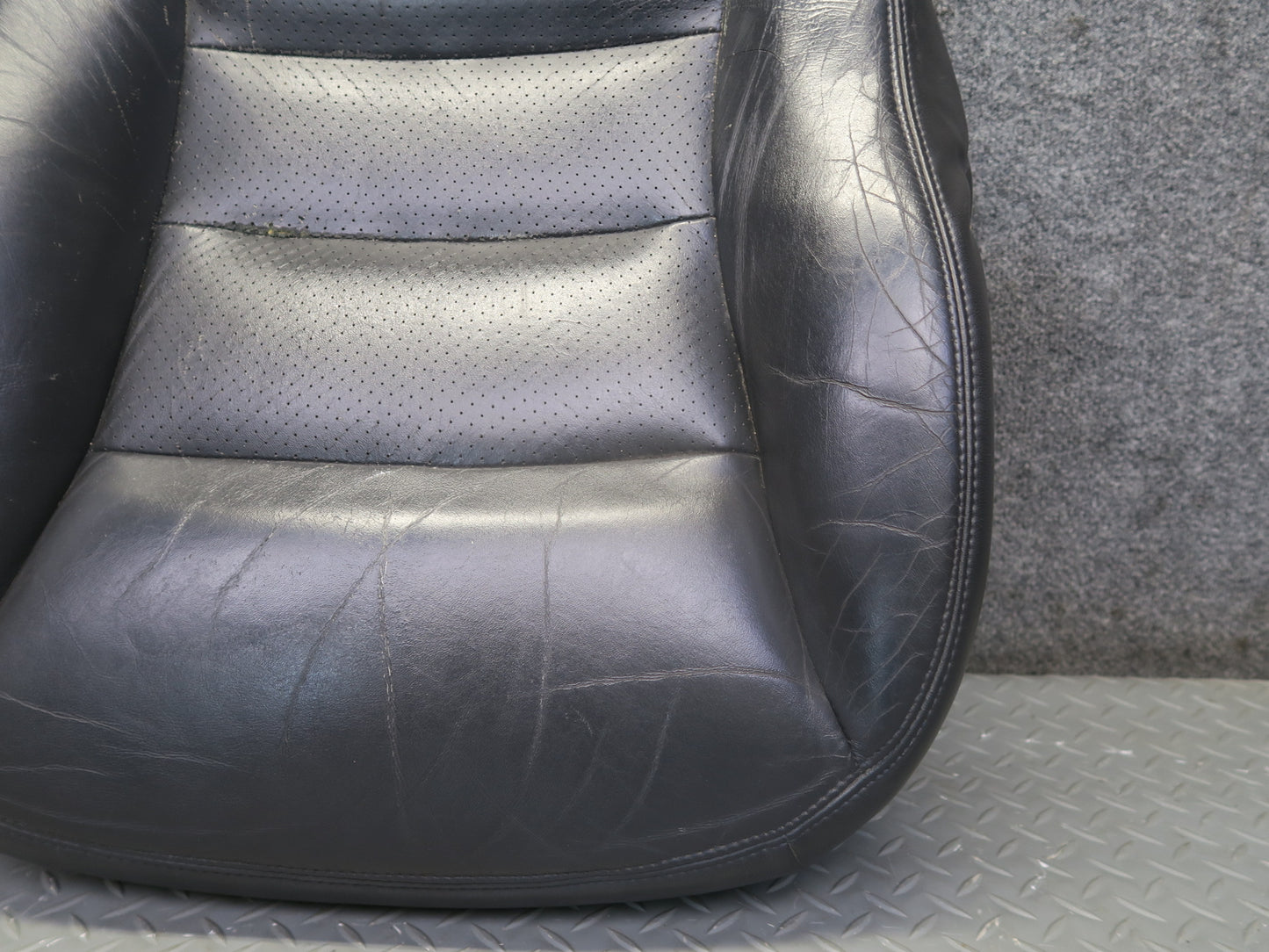 05-10 Chevrolet Corvette C6 Front Left Seat Lower Leather Cushion Black OEM