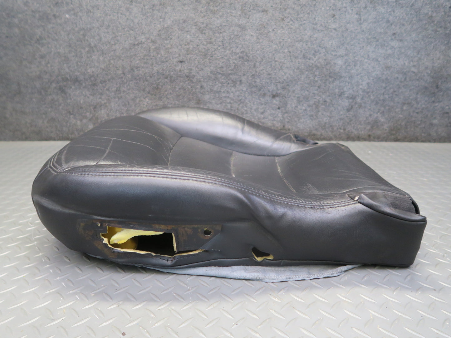 05-10 Chevrolet Corvette C6 Front Left Seat Lower Leather Cushion Black OEM