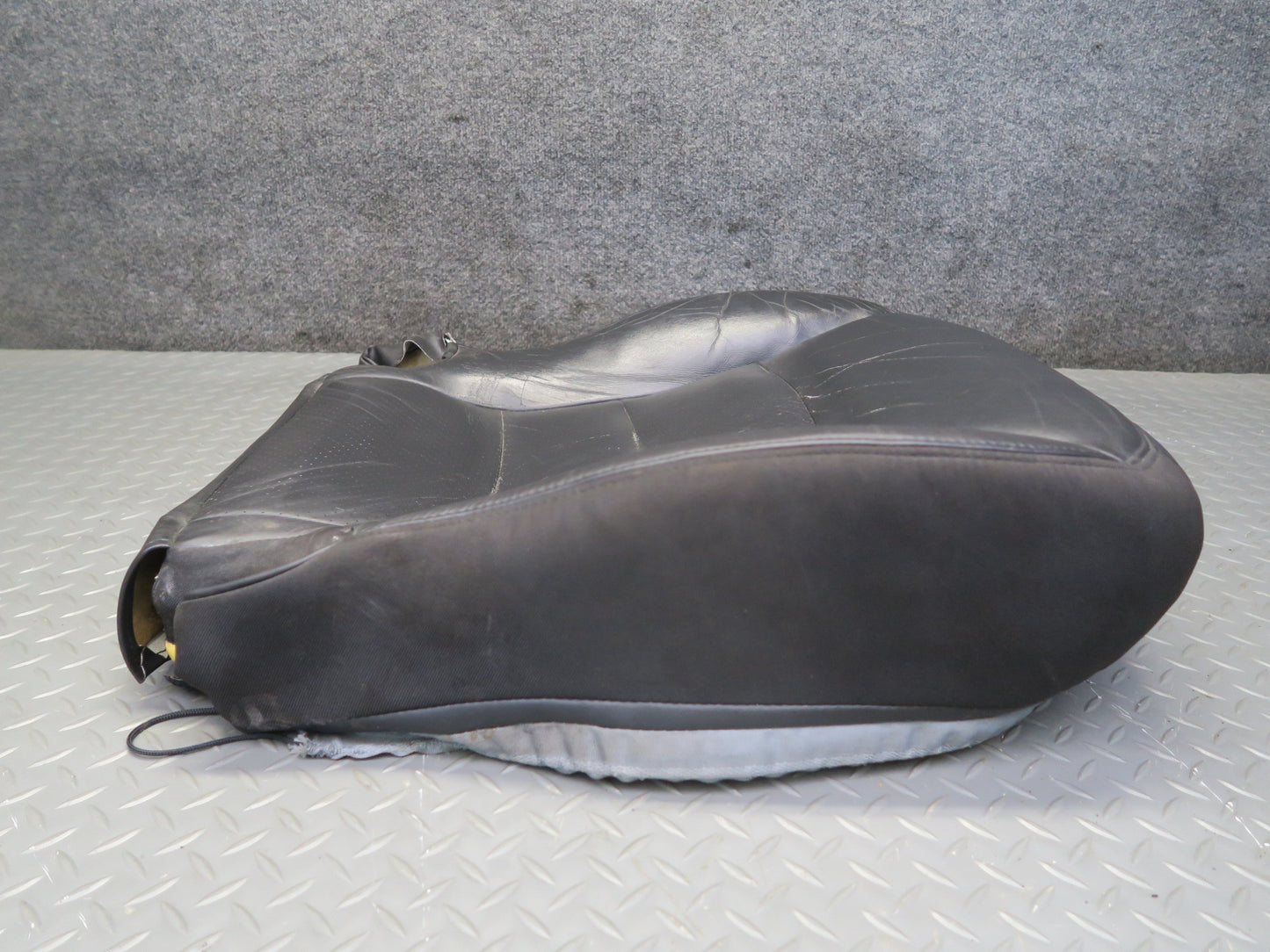 05-10 Chevrolet Corvette C6 Front Left Seat Lower Leather Cushion Black OEM