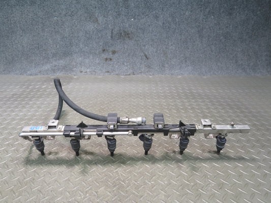 04-06 BMW E46 330ci M54 Engine Fuel Rail w Injector Set OEM
