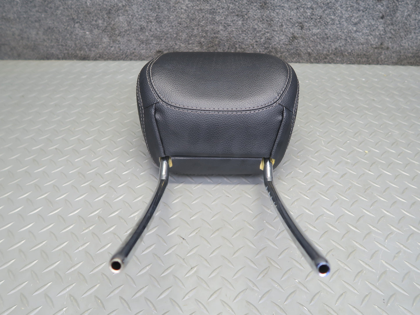 12-15 Mercedes W166 Ml-class Set of 2 Front Left & Right Seat Headrest Black OEM