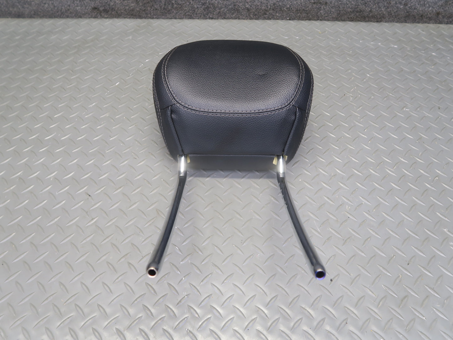 12-15 Mercedes W166 Ml-class Set of 2 Front Left & Right Seat Headrest Black OEM