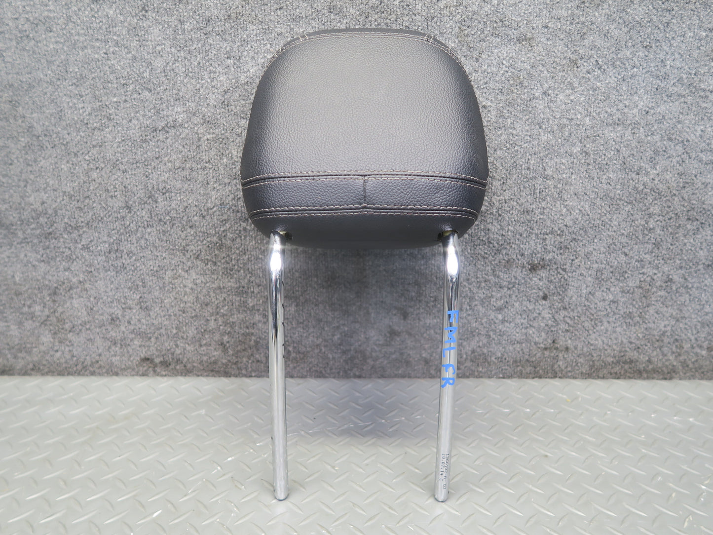 12-15 Mercedes W166 Ml-class Set of 2 Front Left & Right Seat Headrest Black OEM
