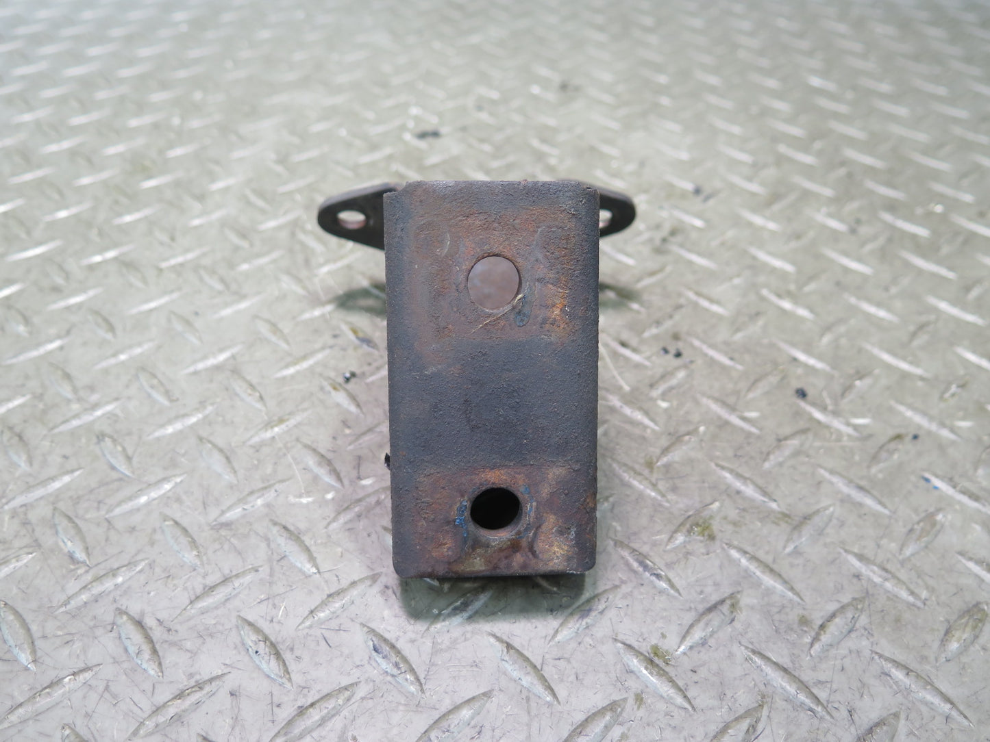 79-83 Datsun 280ZX A/T Set of 2 Left & Right Engine Motor Mount Bracket OEM