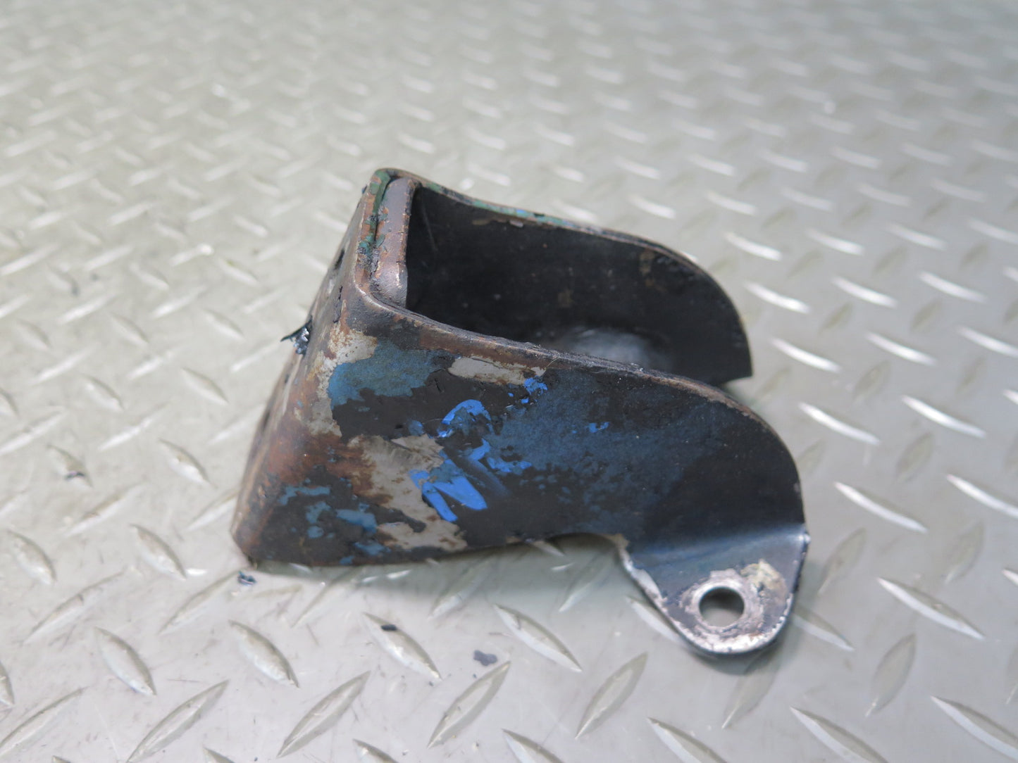79-83 Datsun 280ZX A/T Set of 2 Left & Right Engine Motor Mount Bracket OEM