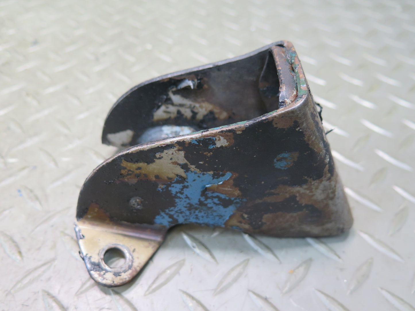 79-83 Datsun 280ZX A/T Set of 2 Left & Right Engine Motor Mount Bracket OEM