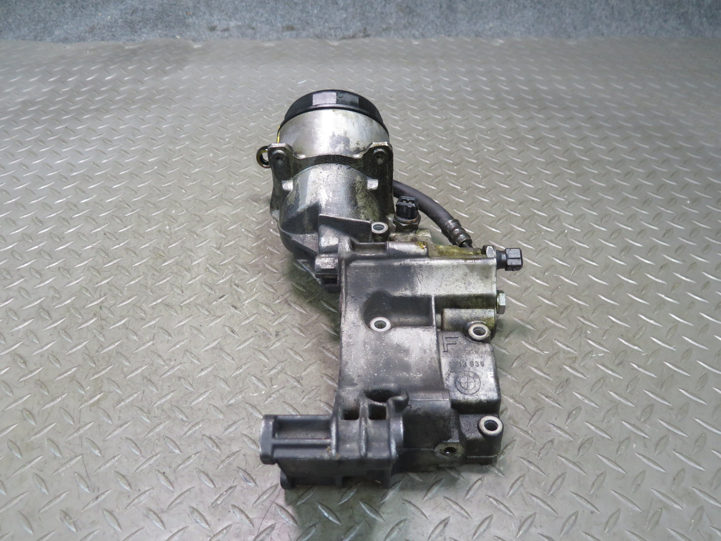 01-06 BMW E46 330ci Engine Oil Filter Housing 1713838 OEM