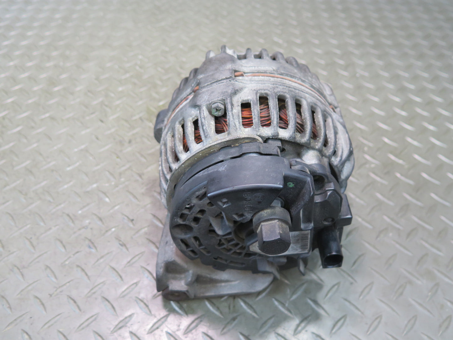01-06 BMW E46 330ci Engine 120AMP Alternator Generator 7519618 OEM