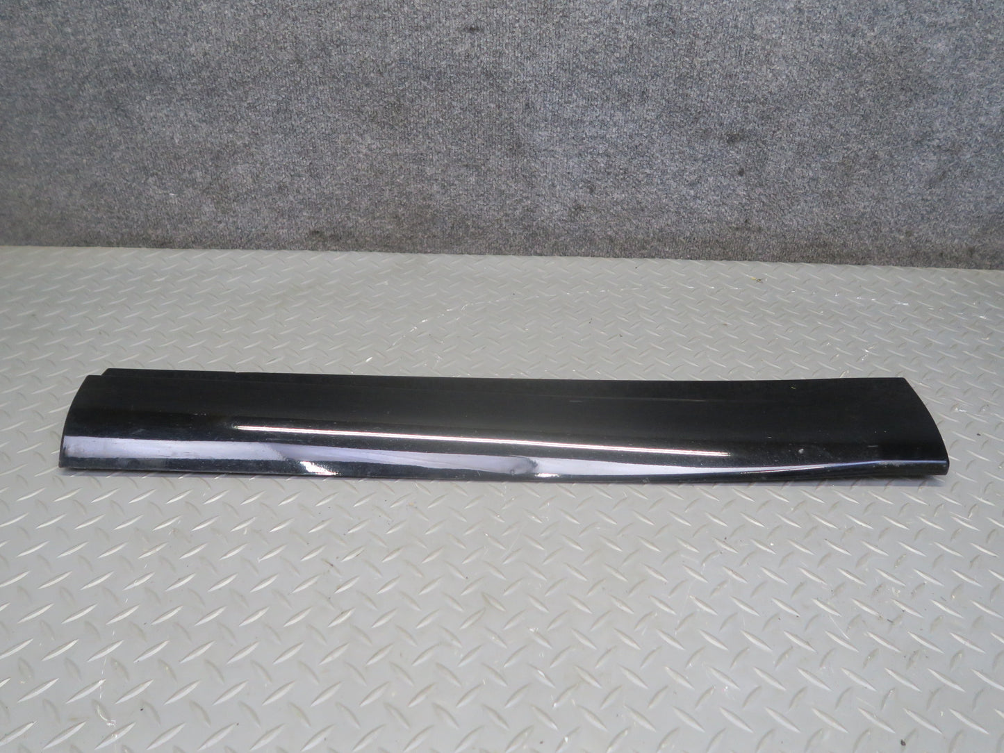 2017-2020 Maserati Levante M161 Rear Left Door Lower Trim Molding 670035238