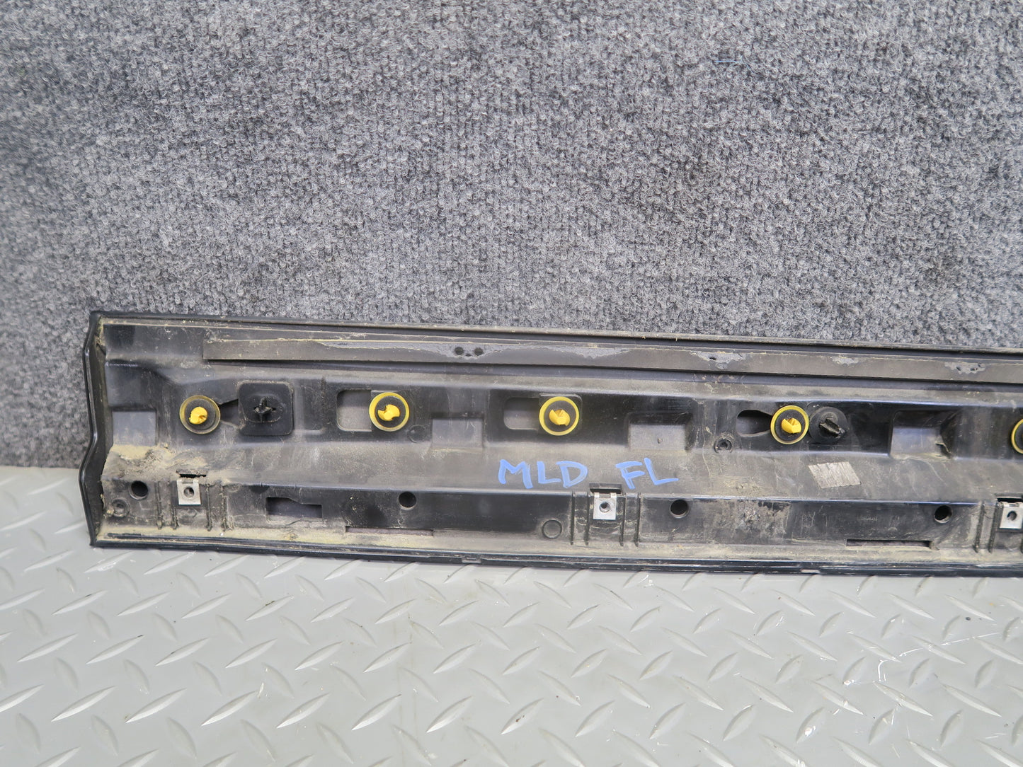 2017-2020 Maserati Levante M161 Rear Left Door Lower Trim Molding 670035238