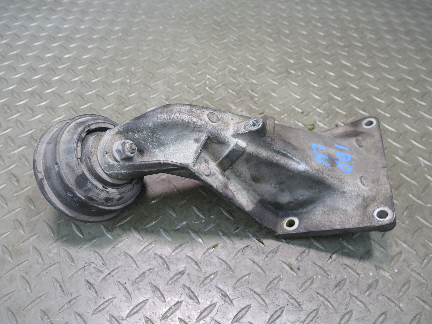 01-06 BMW E46 330ci M54 Set of 2 Engine Left & Right Motor Mount Support OEM